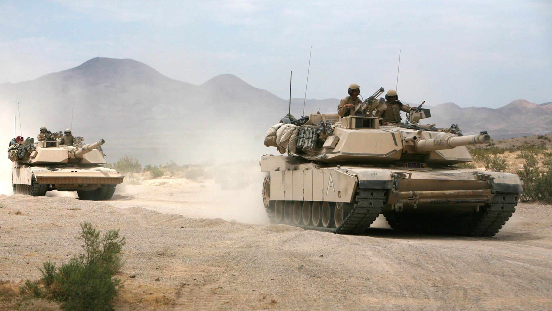 “策略智慧：关键战术的巧妙布局”，关键战略工具